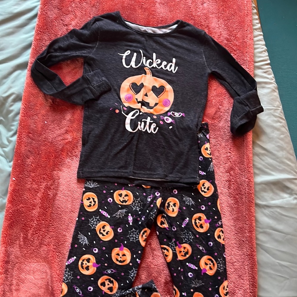 Halloween size 8 pajamas
